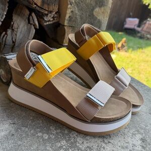 Womens Brown and Yellow Platform Sandals‎ by XTI from Macys NWOB Sz-38.   W